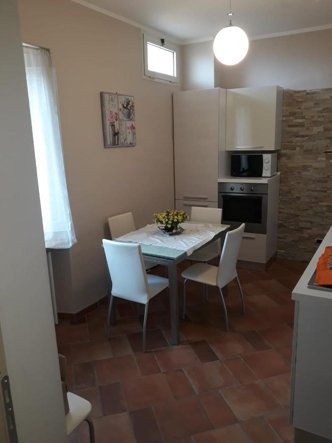 Antico Vicolo-Appartamento Martina Vercelli Buitenkant foto